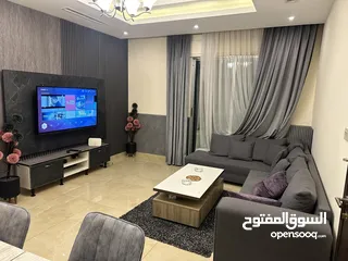  29 يوجد لدينا شقق   مفروشة للايجار يومي أسبوع شهري  مساحات الشقق من 130 لا 300 متر موقعنا: عبدون فقط