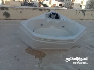  3 جاكوزي ست عيون