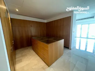  17 LUXURY PALAC IN PRIVET PALACE IN QURUMNEAR BRITCH SCHOOL