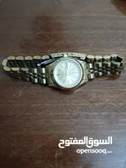  2 ساعه نوع سيتيزن كوارتز شغال 100% ما شاء الله حلوه الساعه ستاتي