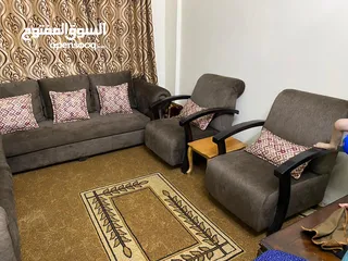  1 طقم كنب بسعر مغري شبه جديد بداعي السفر