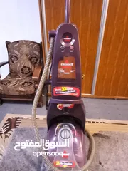 1 مكنسة كهربائية مستعمله بحال الوكالة للبيع