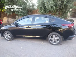  1 سيارة هونداي اكسنت للبيع