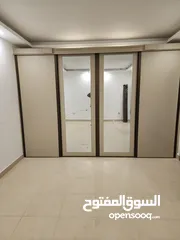  18 خزانه حائط بافضل التصاميم العصريه اضائه داخليه