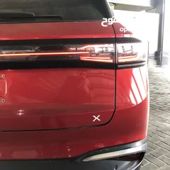  7 Volkswagen ID4 X PRO