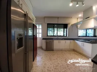  5 فيلا للايجار في عبدون  ( Property 33676 ) سنوي فقط