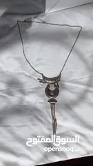  4 سنايل  بموضه  قديمه  لكن  جميله..............................................................