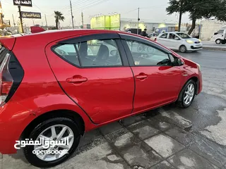 8 Toyota Prius C 2015