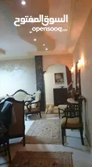  2 شقة أرضي وسط مع موقف تحت البناية