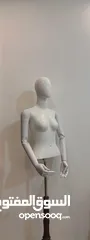 3 مانيكان للعرض