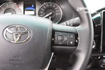  1 بيك اب Toyota Hilux 2023 كفالة الشركة