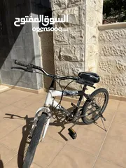  1 دراجة هوائية/بسكليت