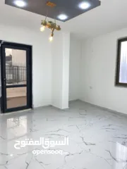  10 روف للبيع مقابل الأكاديميه مباشره