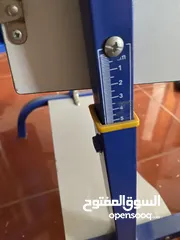  7 مكتب أطفال ذكي متعدد الاستخدامات بسطح طاولة قابل للإمالة ومساحة واسعة لتنظيم الكتب والدفاتر