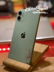  3 ايفون 11 نظيف 64 جيجا ما فيه اي عطل شغال _________________________________100‎%‎