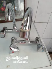  4 خلاط مياه إيطالي بحالة ممتازة للمغاسل والمجلى ، عدد2 موجودات بالبقعة وعالفحص