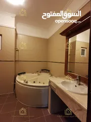  13 شقة فارغة - دير غبار - 4نوم - 280م - مطلة - قريبة من الخدمات العامة