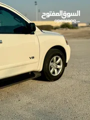  5 2015 Nissan Armada SE V8 1 owner