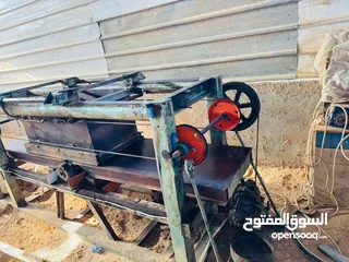  1 مكينة نشارة خشب