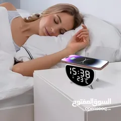  6 *شاحن لاسلكي سريع متعدد الوظائف مع ساعة ومنبه*