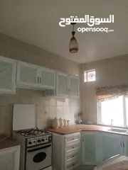  7 منزل للبيع في الزرقاء جبل طارق