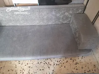  4 فراش عربي مع طاولات