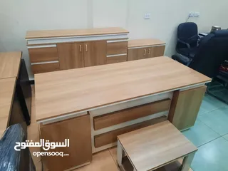  18 طقم مكتب مدير قياس2م مع خزانة خلفية وجانبية وطاولة قهوة توصيل مجاني