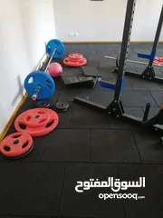  20 فني تركيب جميع أنواع الموكيت-فني تركيب أرضيات باركيه خشب-تركيب أرضيات bvc-عشب صناعي -بلاط موكيت