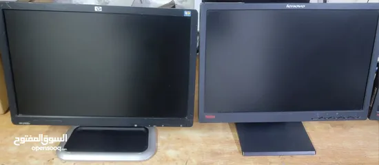  4 اجهزة كمبيوتر مع شاشات بسعر حرق