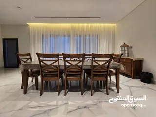  1 للبيع طاولة طعام Dinning Table