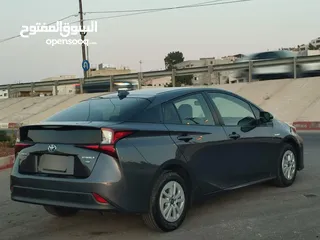  9 تويوتا بريوس 2020 حره باسم المستورد لون فيراني بطاريه ليثيوم بسعر مغري جدا