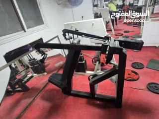  11 نادي جيم كامل للبيع