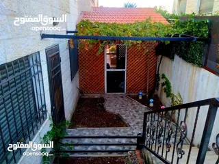  20 شقة فاخرة شبه أرضية مساحة واسعة للبيع في اربد ايدون حي الراهبات الوردية