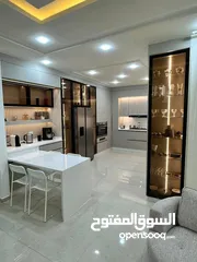  28 ابواب خشبيه داخليه و خارجيه بتصاميم حديثه وفاخره وعصريه جميع الانواع دهان  او تلبيس pvc  وقشره بلوط