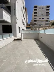  4 شقة ارضية مميزة جدا 185 متر داخلي و خارجي 200 متر مع كراج خاص و 3 مداخل للشقة