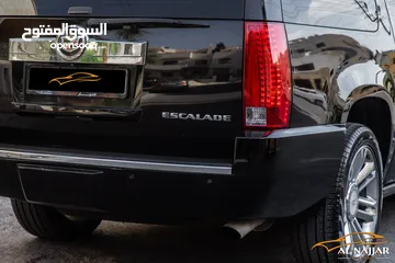  5 Cadillac Escalade Xl 2012 Platinum   السيارة مميزة جدا و قطعت مسافة 144,000 كيلو متر