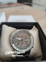  1 CITIZEN Eco-Drive (تعمل بالطاقة الضوئية لا تحتاج بطارية)