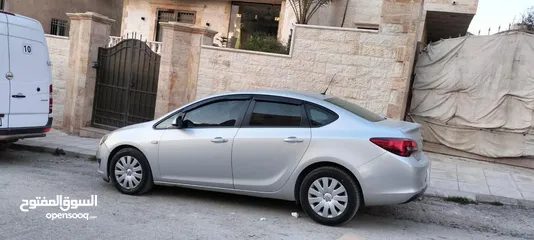  5 أوبل أسترا موديل2017بحاله ممتازه فحص مرفق بالصور ضربة راسيه ماتور 1600cc وارد الوكاله كاوشوك جديد