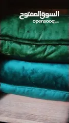 4 كوشينز عدد 6 لون أخضر وخمري حشوه بوليسترلين ممتازه