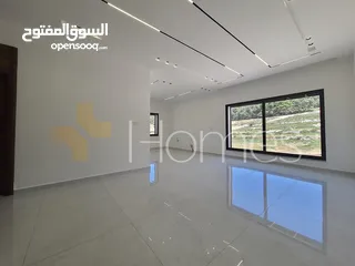  7 شقة طابق اول للبيع في طريق المطار بمساحة بناء 202م