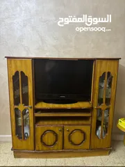  9 فرشات و بوفيه للبيع بسعر مغري جداً  بالزرقاء