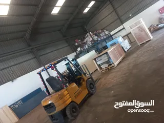  4 رافعات شوكيه للبيع و للايجار تنزيل وتحميل جميع البضائع