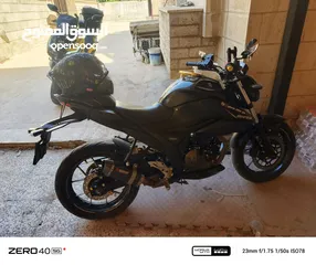  5 Suzuki  لون اسود
