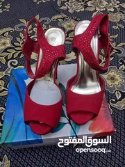  15 احذية نسائية شبه جديده