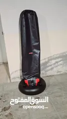  2 ملاكمه شبه جديد ما فيها ولا عيب نضيف