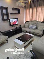  15 شقه مفروشه مجهزه بالكامل نظيفه مكيفه غرفة او غرفتين جبل الحسين طابق ثاني بحالة ممتازة طابق ثاني