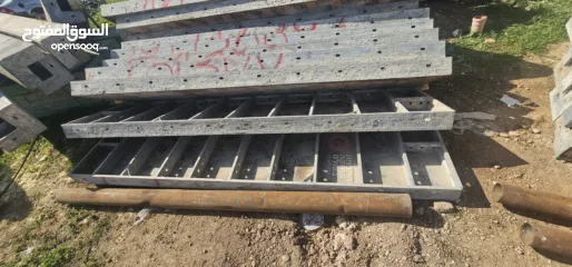  12 معدات بناء