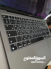  2 Mac book air 2020 screen broken