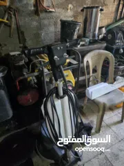  4 ماكنة بولش لتنظيف لسجاد وتنظيف ارضيات + شفاط 3 روس