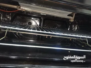  2 غاز منزلي استعمال بيت 5عيون مع فرن بحاله جيده جدا وماكنة حمص كبيره وثلاجة عاموديه للبيع